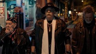 Gazapizm 'Dünya Bu' şarkısıyla gündemde! Çok konuşulan klibi Onur Ünlü çekti