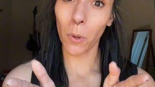 Sosyal medyada olay yarattı! Haftada bir kez duş aldığını söyleyen kadından itiraf: Kocam buna aldırmıyor