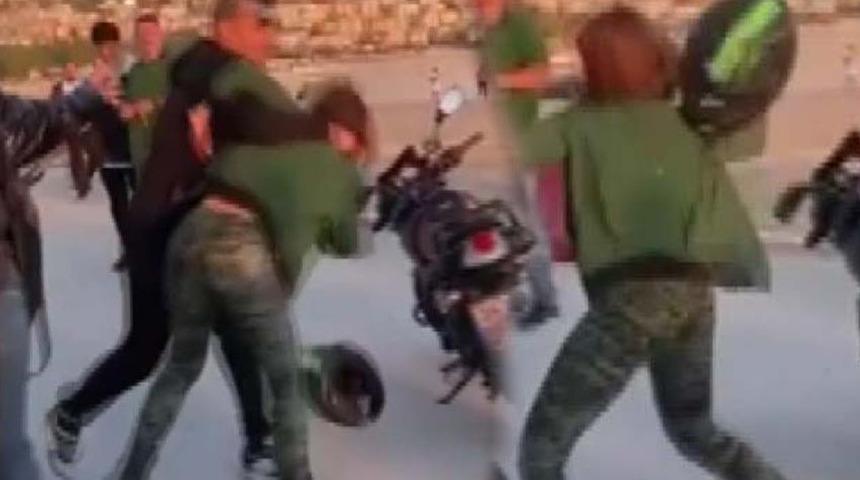 Motosikletli kadını darbetti! İstanbul'da akılalmaz olay