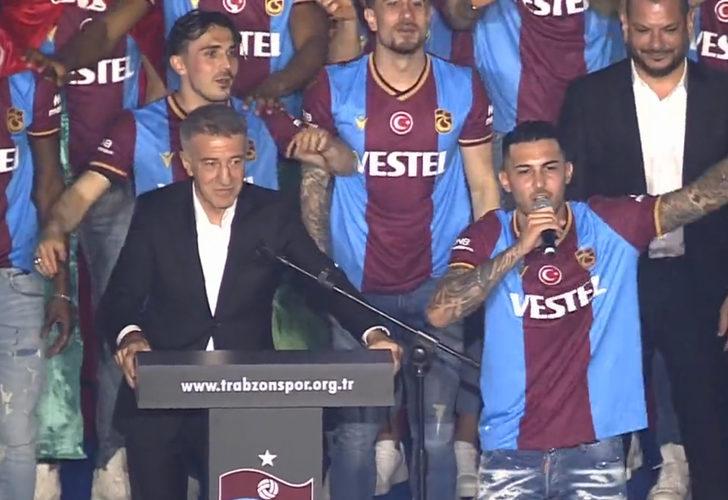 Trabzonspor'un şampiyonluk kutlamasına damga vuran an! Uğurcan Çakır, başkanın elinden mikrofonu aldı ve...
