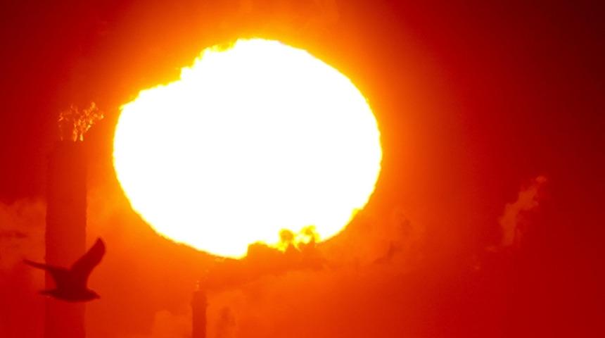 Pakistan'da termometreler 51 dereceyi gösterdi: 3 kişi öldü