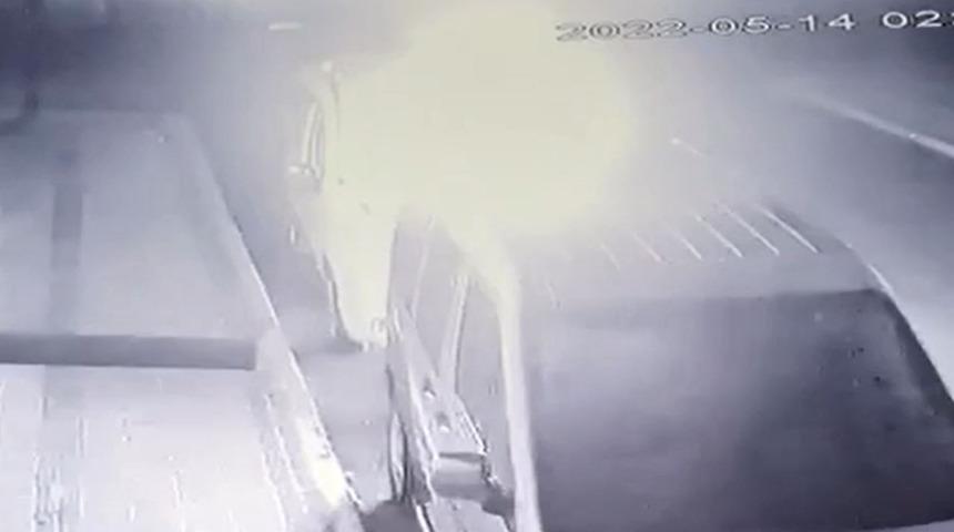 Aracı kundaklandı, şüphelinin kimliği şaşkına çevirdi! 'Bu üçüncü oldu...'