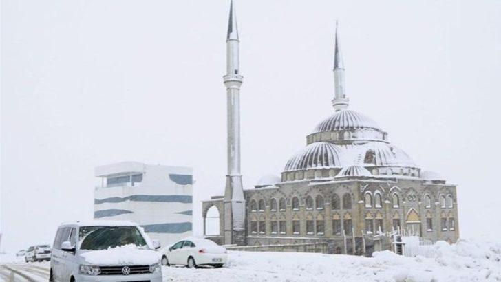 Erciyes’te kar yağışı etkili oldu