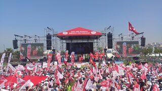 Maltepe'de EYT mitingi! 'En güzel tepkimizi sandıkta göstereceğiz'