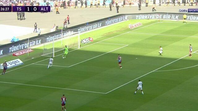 Son dakika: Ne yaptın Uğurcan Çakır! Trabzonspor - Altay maçında hata sonrası inanılmaz pozisyon...
