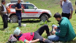 Doğa yürüyüşü yaparken engerek yılanıyla karşılaştı! Hastanelik oldu