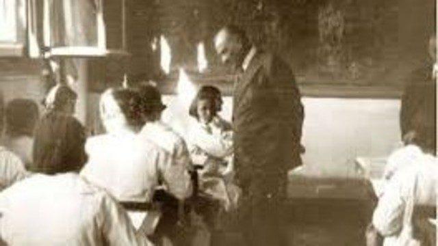 24 Kasım Öğretmenler Günü Google'ye Doodle oldu