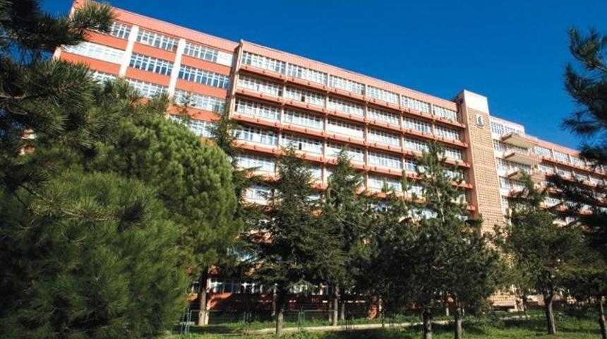 G&ouml;ztepe Acil'de '&ccedil;akma doktor' skandalı