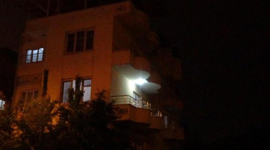 Korkun&ccedil; olay! 15 yaşındaki gen&ccedil;, babasını &ouml;ld&uuml;rd&uuml;