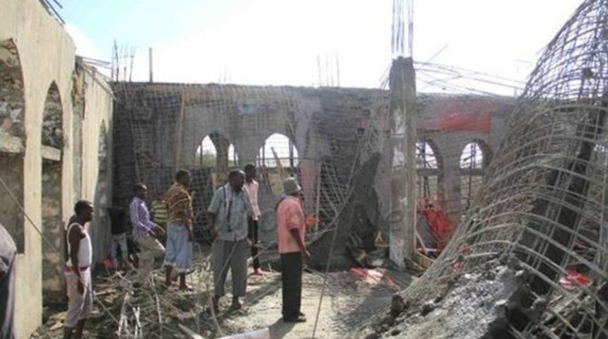 Somali'de cami çöktü: En az 15 ölü
