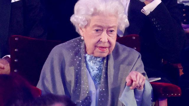 Kraliçe Elizabeth tahttaki 70. yılını Platin Jübile'yle kutladı