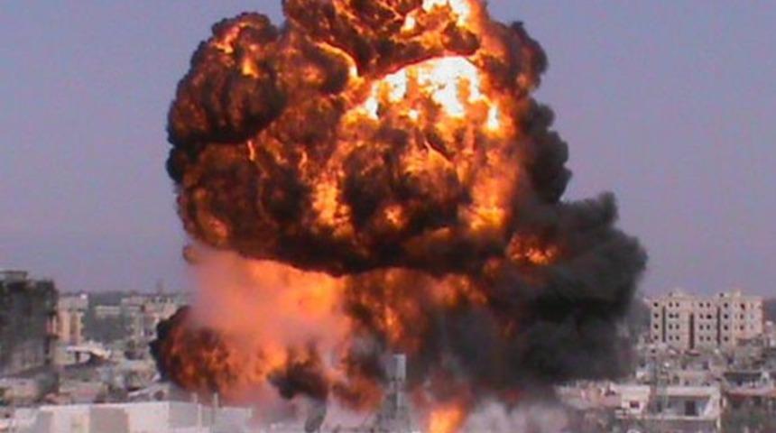 IŞİD'in kontrolündeki Rakka'ya Suriye ordusu havadan saldırdı