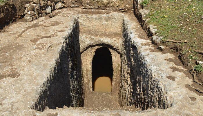Tarihi 1800 yıl öncesine dayanan Tharsa Antik Kenti’nde kazı çalışmaları başladı! Turizme kazandırılacak