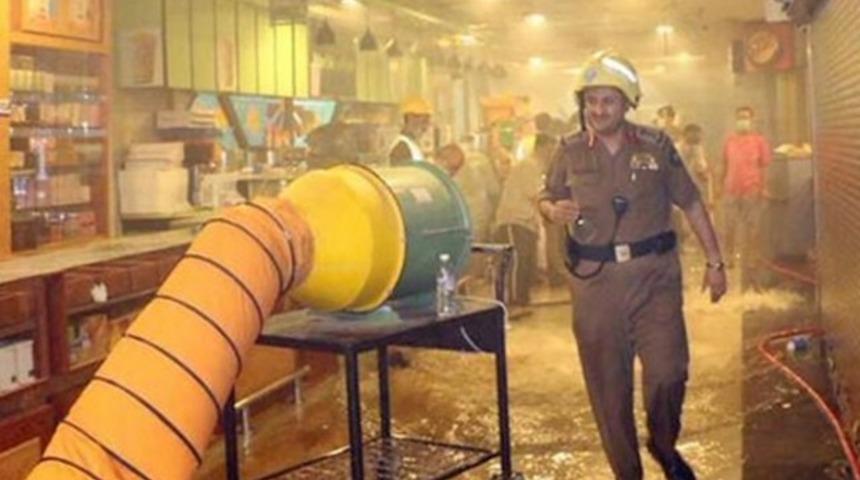 Mekke'de otel yangını: Bin kişi tahliye edildi