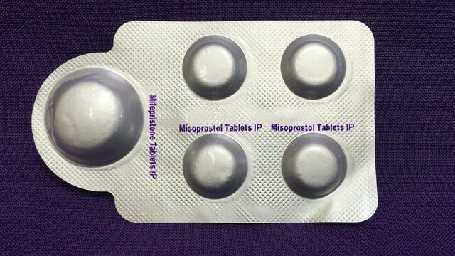 Hamilelikleri sonlandırmak için kullanılan iki ilaç; misoprostol ve mifepristone.