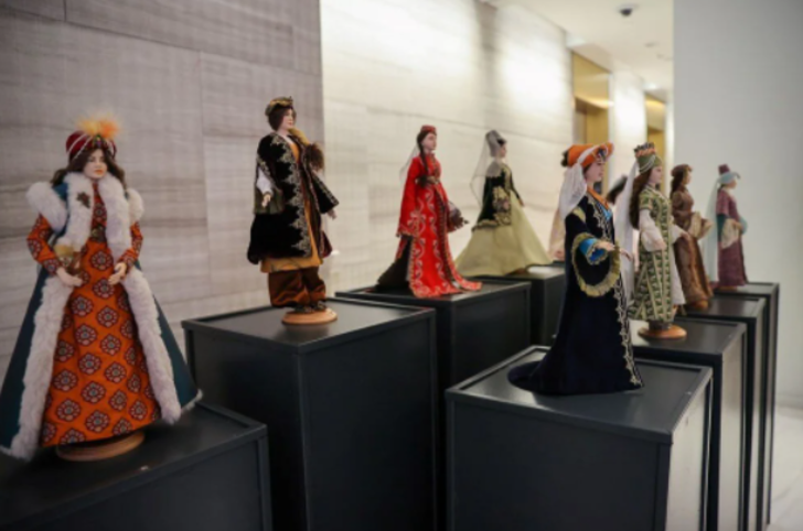 ''Hanım Sultanlar'' sergisi ilk kez New York’ta kapılarını açtı! “Kültürümüzü yansıtan bir çalışmayla beraberiz” G2