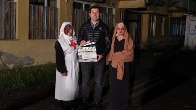 Yönetmen koltuğunda Kemal Danacı’nın oturduğu yerli korku filmi “Cin Hikayeleri: Kayıp Bebek” çekimleri devam ediyor