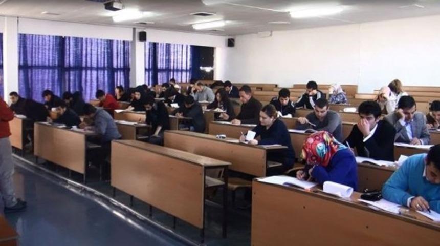 AÖF güz dönemi ara sınavları gerçekleşti