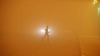 Kum fırtınası Irak'ı esir aldı! Binlerce kişi boğulma tehlikesi geçirdi