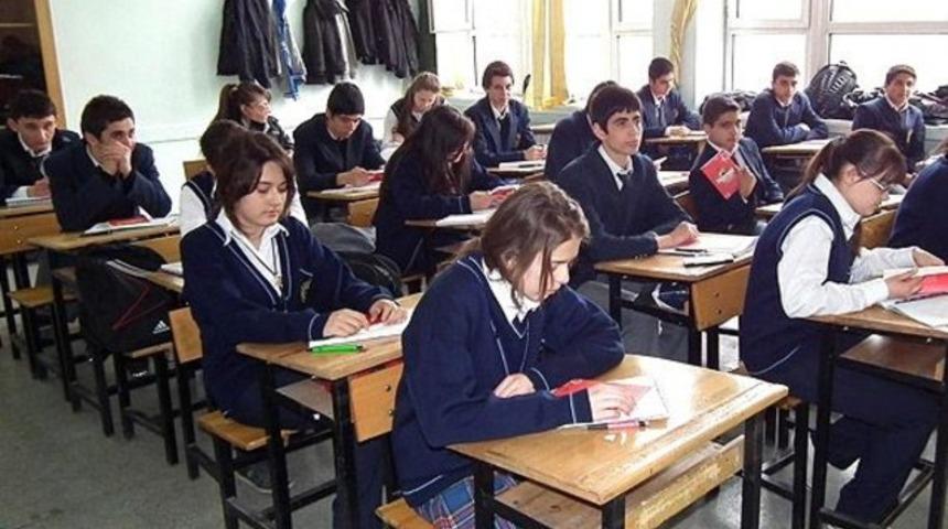 Osmanlıca zorunlu ders oluyor