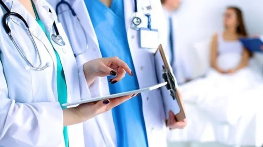 19 Mayıs'ta hastaneler ve eczaneler açık mı? 19 Mayıs'ta hastane ve eczaneler hizmet veriyor mu?