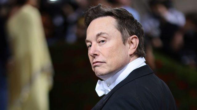 Elon Musk'ın 'sahte hesap' açıklaması, Twitter'ı daha ucuza alma çabası mı?