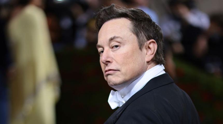 Elon Musk'ın 'sahte hesap' açıklaması, Twitter'ı daha ucuza alma çabası mı?