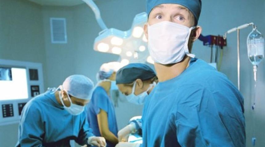 Doktorlar daha çok 'performans puanı' için hastanın beyninin bir kısmını almış