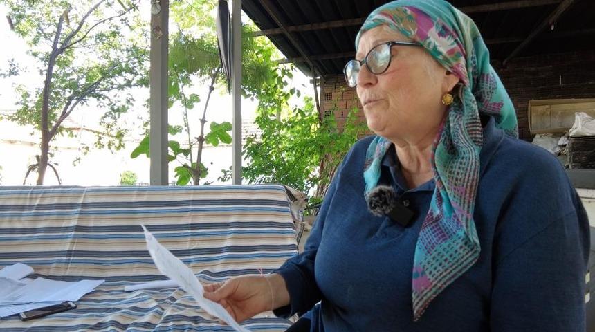 Yaşlı kadın evinde otururken hayatını şokunu yaşadı! Tapunun kopyasını yapmışlar