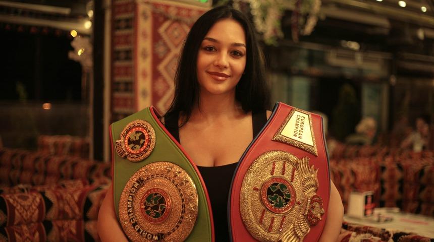 Son dakika: Dünya şampiyonu Dilara Yücel'e davullu zurnalı karşılama