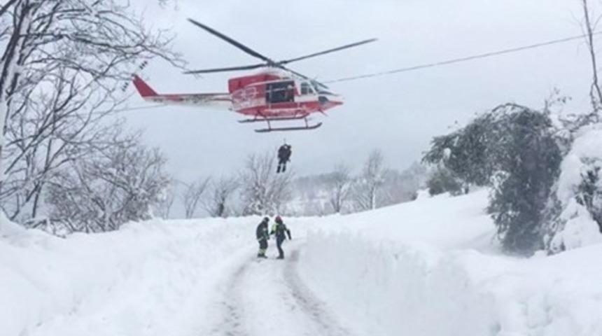 İtalya'da helikopter düştü