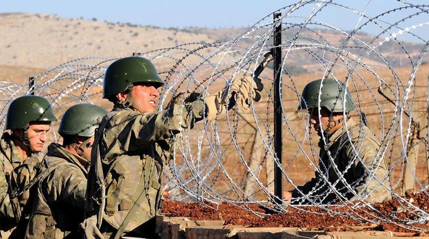 'Hudut Kartalları'ndan geçit yok! Son 4 günde Yunanistan’a kaçmaya çalışan 32 kişi yakalandı