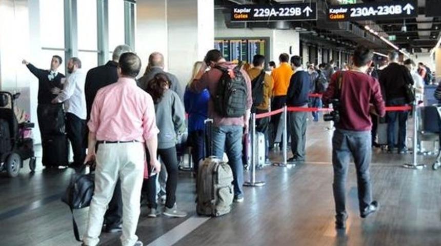 Trump'ın göçmen kararı Atatürk Havalimanı'nı karıştırdı