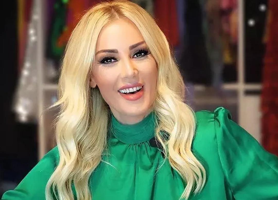 Petek Din&ccedil;&ouml;z yataktan takip&ccedil;ilerine sordu! 