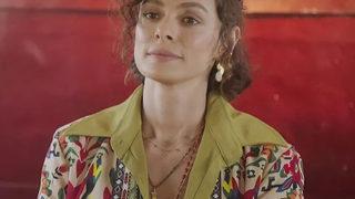 Özge Özpirinçci ve Burak Yamantürk’ün minik kızları ilk defa görüntülendi! İşte Mercan Bebek 