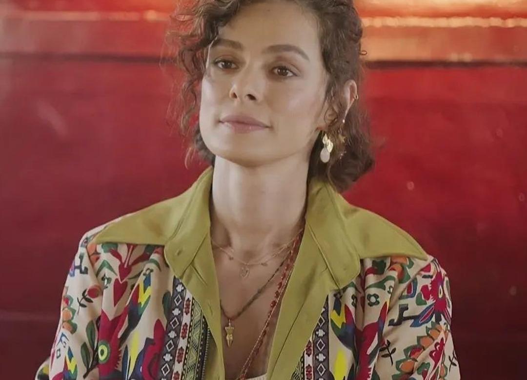 &Ouml;zge &Ouml;zpirin&ccedil;ci ve Burak Yamant&uuml;rk&rsquo;&uuml;n minik kızları ilk defa g&ouml;r&uuml;nt&uuml;lendi! İşte Mercan Bebek 