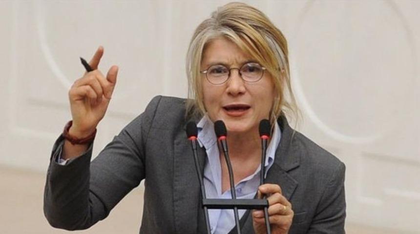 Emine Ülker Tarhan CHP'den istifa etti