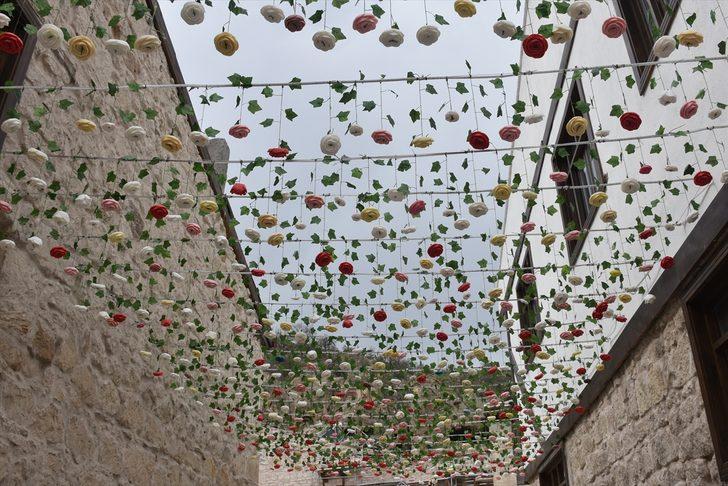 3 bin yıllık Ayazini köyü, "sabun", "nazar" ve "şemsiye" sokaklarıyla canlandı G2