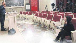 Toplantıyı sadece bir kişi takip etti