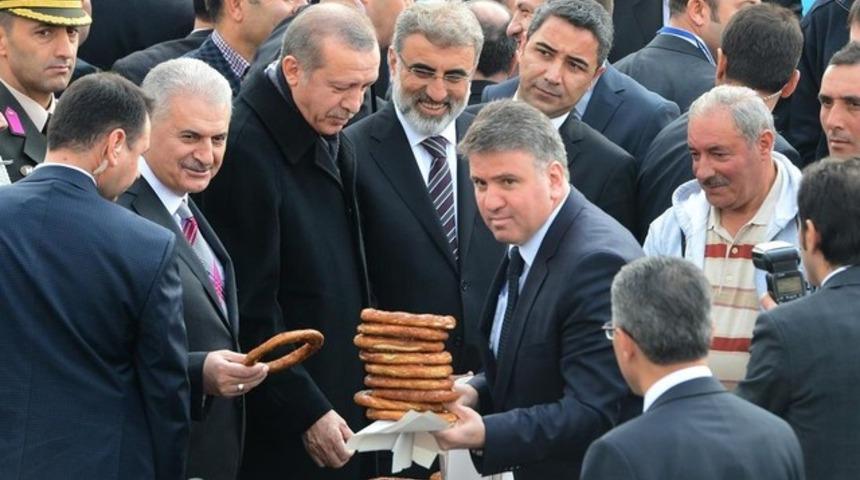 Cumhurbaşkanı Erdoğan cuma namazını Taner Yıldız ile kıldı