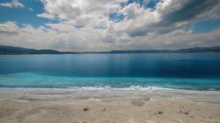 Son görüntüsü sosyal medyada gündem olmuştu! Bakan Kurum'dan Salda Gölü açıklaması: Su çekilmesi, insan kaynaklı değil