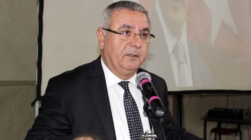 Mehmet Metiner'den Aleviler hakkında 'ayin' gafı