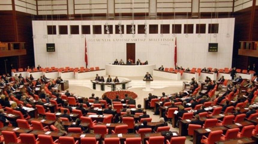 'Cuma günü mutlaka Meclis’te olun'