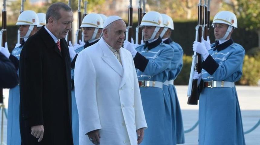Cumhurbaşkanlığı Sarayı’nın ilk konuğu Papa Francis