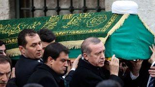 Erdoğan'dan hocasına son görev