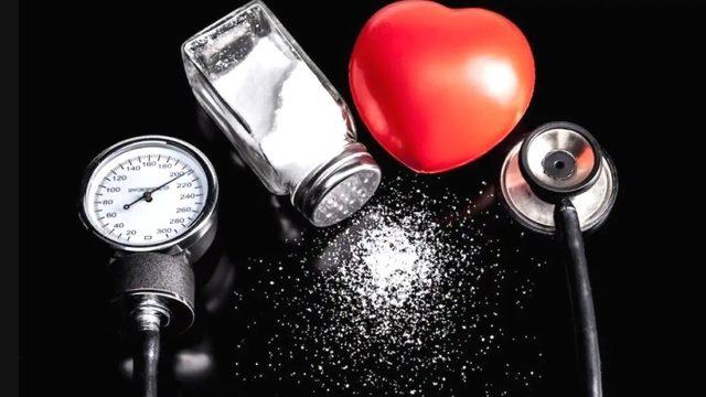 Yüksek tansiyona ne iyi gelir, evde doğal ve bitkisel yollardan nasıl geçer? Tansiyonu ne düşürür?