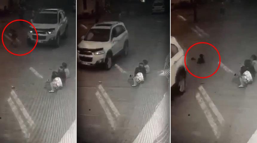 Üzerinden cip geçti, mucize kurtuluşu saniye saniye görüntülendi! 'Videoyu izledim, şok geçirdim'