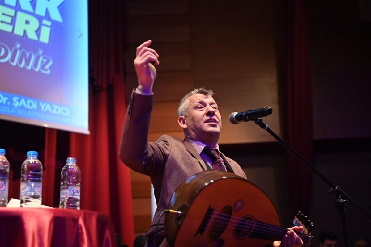 Metin Şent&uuml;rk &ouml;zel &ccedil;ocuklar i&ccedil;in Tuzla&rsquo;da sahne aldı