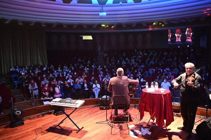 Metin Şentürk özel çocuklar için Tuzla’da sahne aldı G3