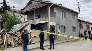 Eskişehir'de kan donduran olay! 15 yaşındaki çocuk pompalı tüfekle annesini öldürüp, 3 komşuyu yaraladı